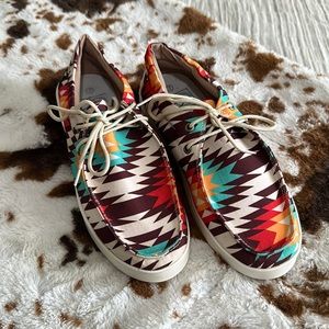 Women’s Aztec tribal shoes size 7